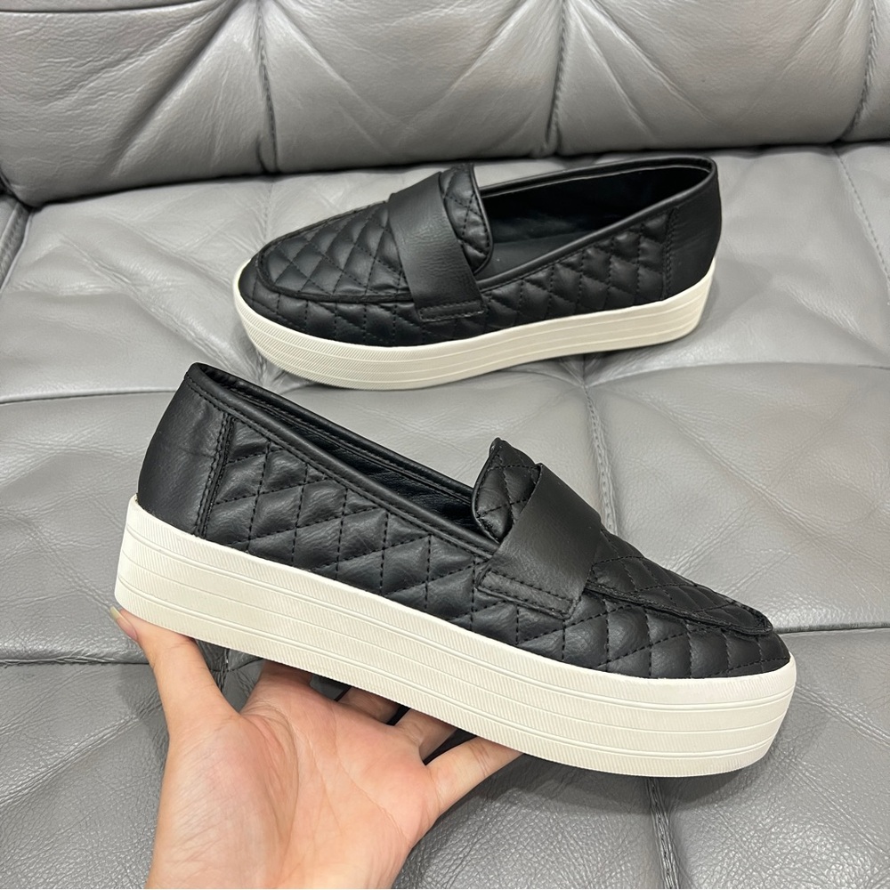 Steve Madden Howell Black Quilted Slip On Loafer Shoes Size 6.5 Brand New、no box